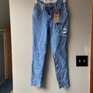 26w high rise skinny ankle